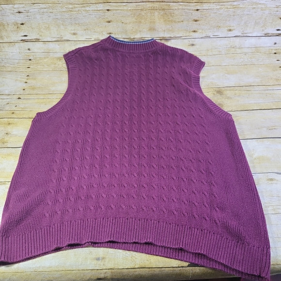 Tommy Hilfiger v-neck sweater - Picture 4 of 4